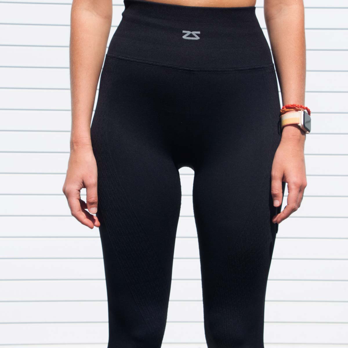 Seamless High-Waisted 7/8 Running LeggingsCompression Bottoms - Zensah