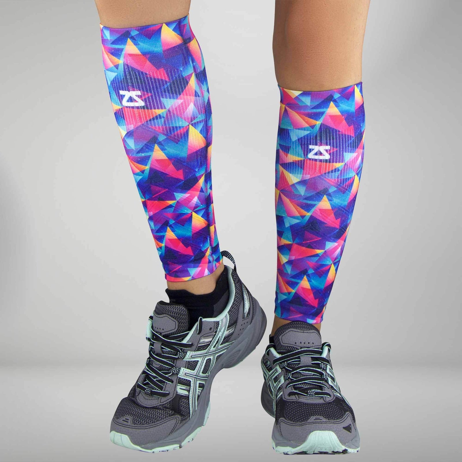 Retro Triangles Compression Leg SleevesLeg Sleeves - Zensah