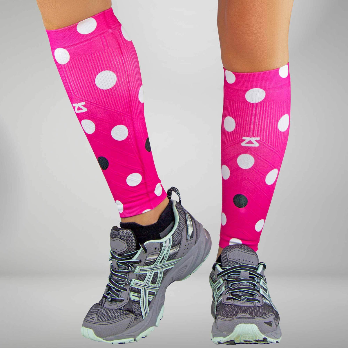 Polka Dot Compression Leg SleevesLeg Sleeves - Zensah