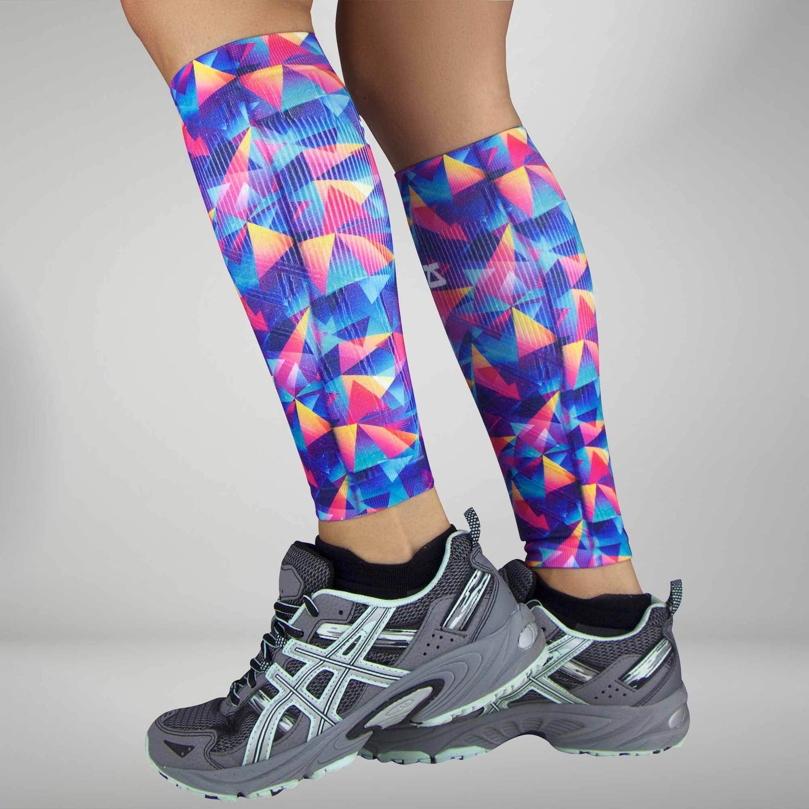 Retro Triangles Compression Leg SleevesLeg Sleeves - Zensah
