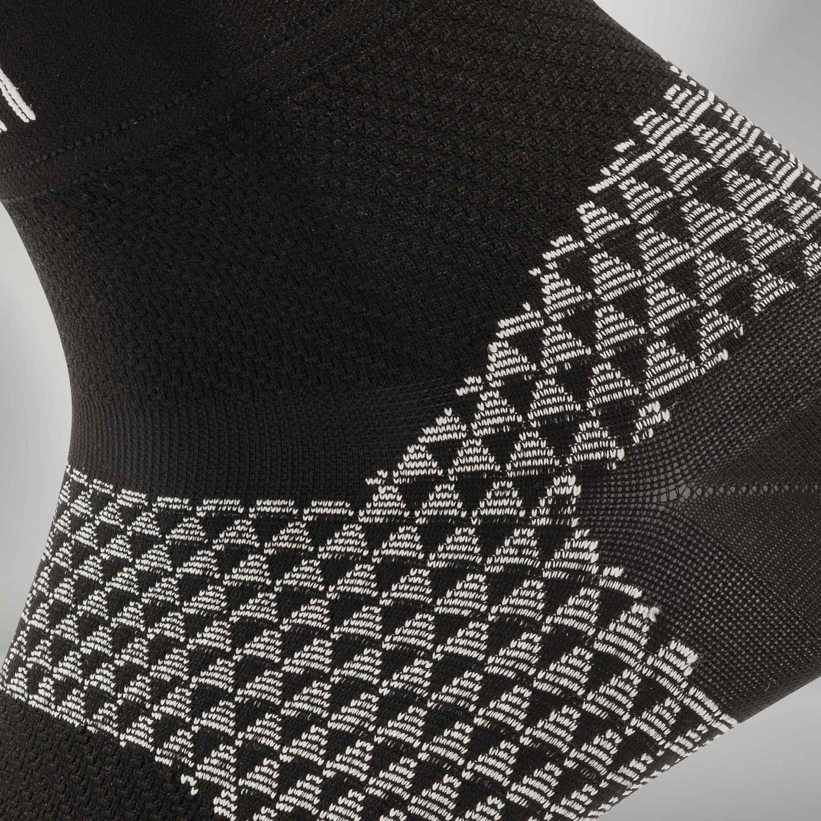 PF Compression Sleeve (Single)Compression Sleeves - Zensah